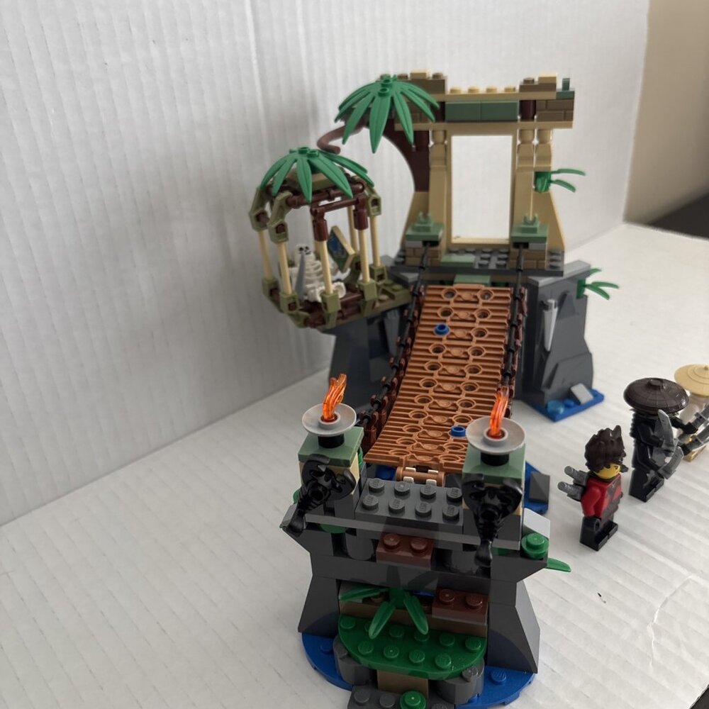 Lego The Ninjago Movie - Master Falls 70608 NO BOX - Picture 3 of 4
